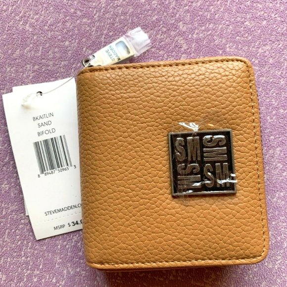 Steve Madden Kaitlin Zip Around Bifold Wallet - Picture 1 of 2